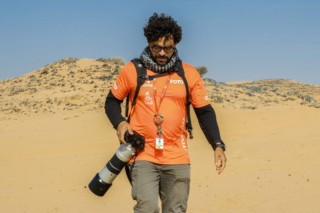 Rodrigo Barreto Conquers the Dakar Rally with BLACKRAPID's Double X Harness 1 Rodrigo Barreto Conquers the Dakar Rally with BLACKRAPID's Double X Harness 1